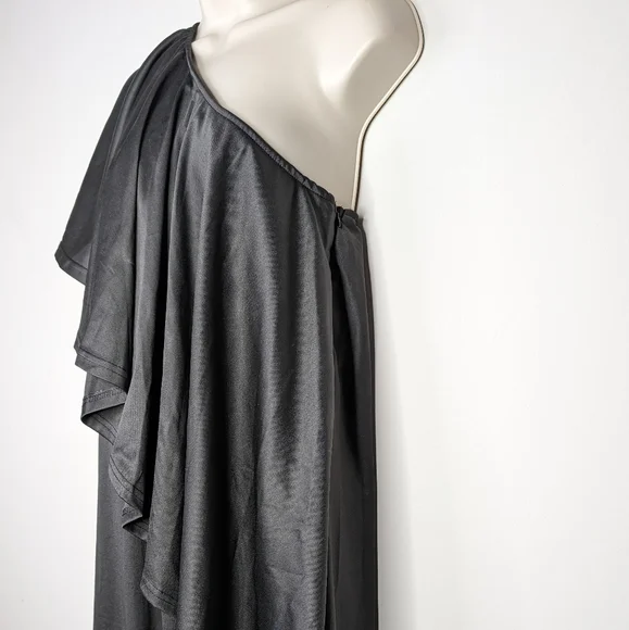 One Arm Off The Shoulder Jumpsuit - Picture 3 of 6